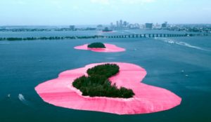 Isole impacchettate in Florida degli artisti Christo e Jeanne-Claude